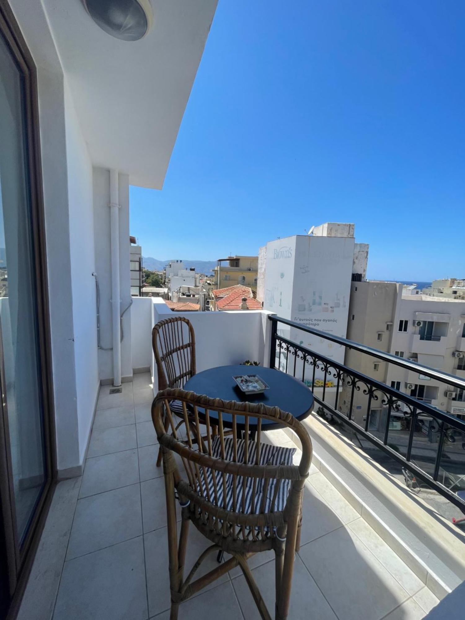 Retire Flat In The Heart Of City Iraklio Exteriér fotografie